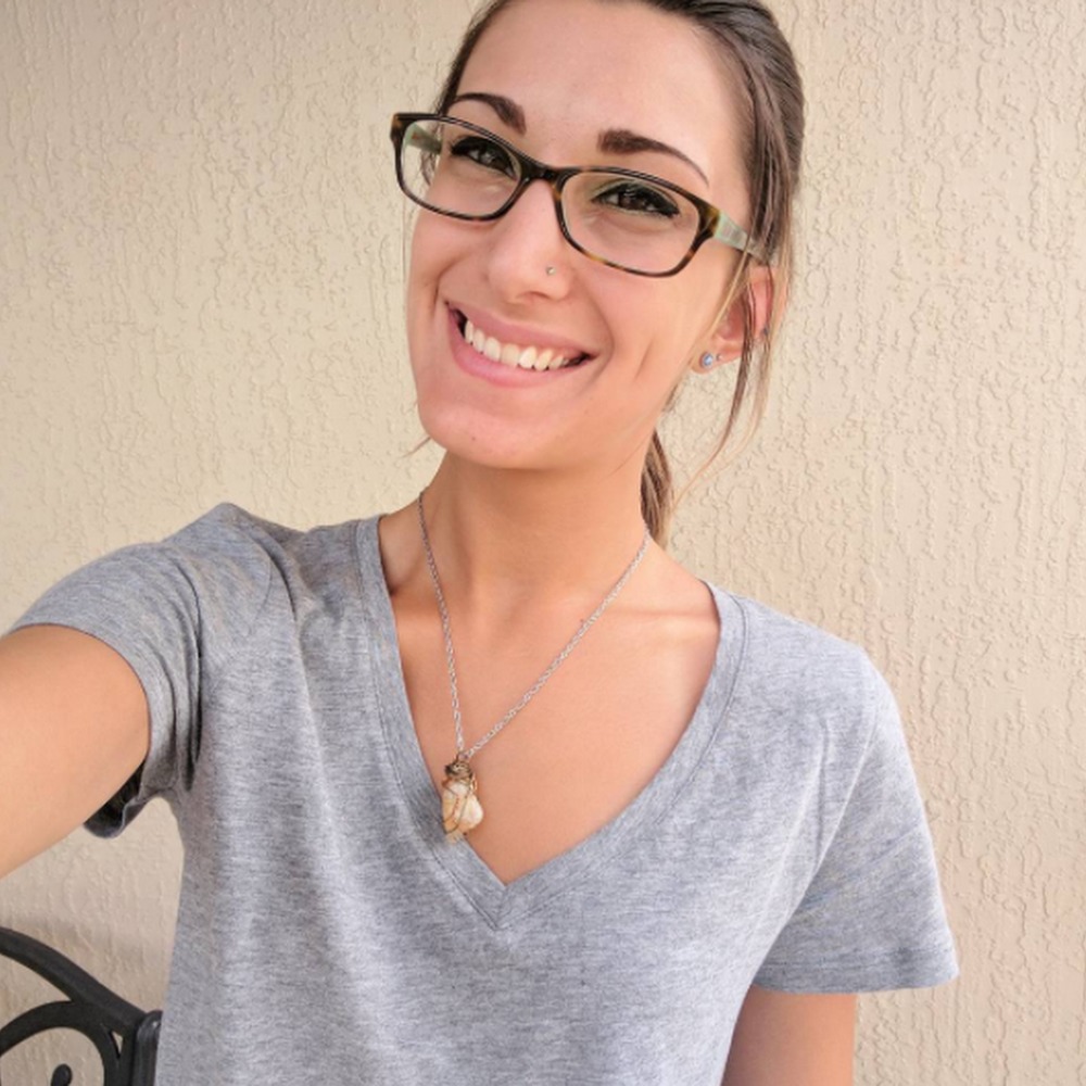 Meet your Posher, Steph